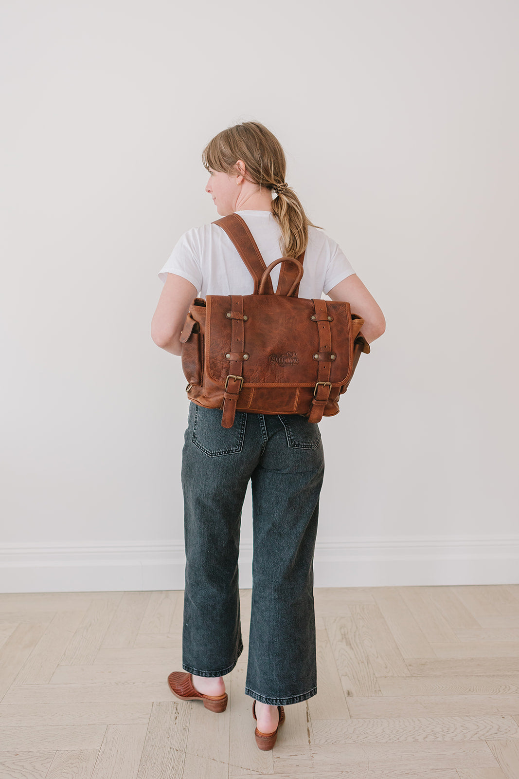 Viaje Backpack Brown Leather