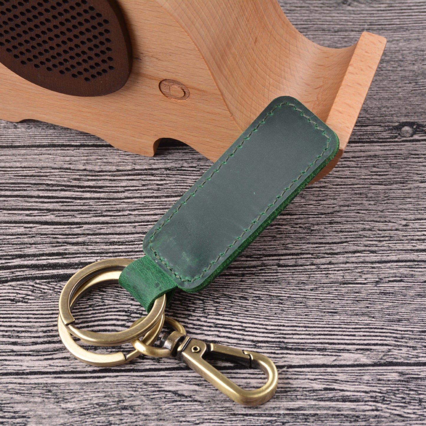 Personalized Handmade Leather Vintage Cowhide Bronze Car Keychain