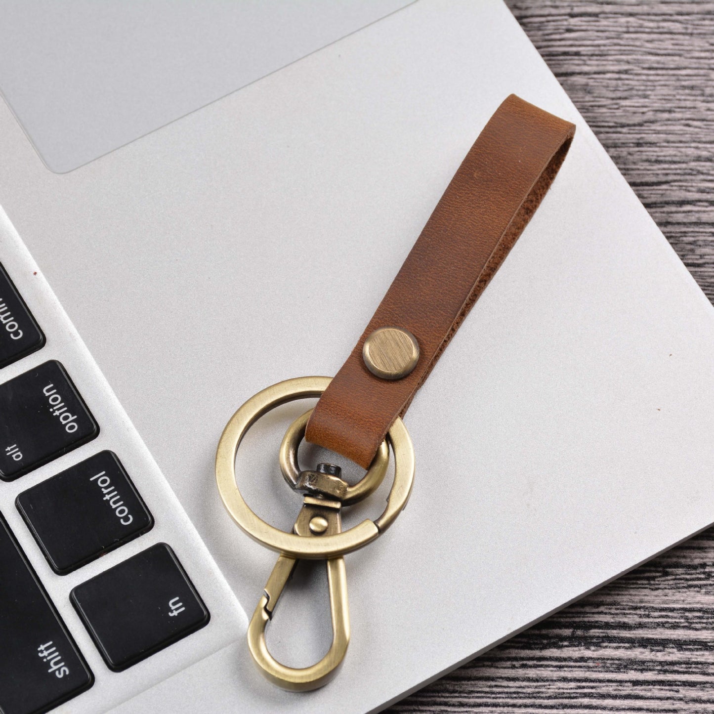 Personalized Handmade Leather Vintage Cowhide Bronze Car Keychain