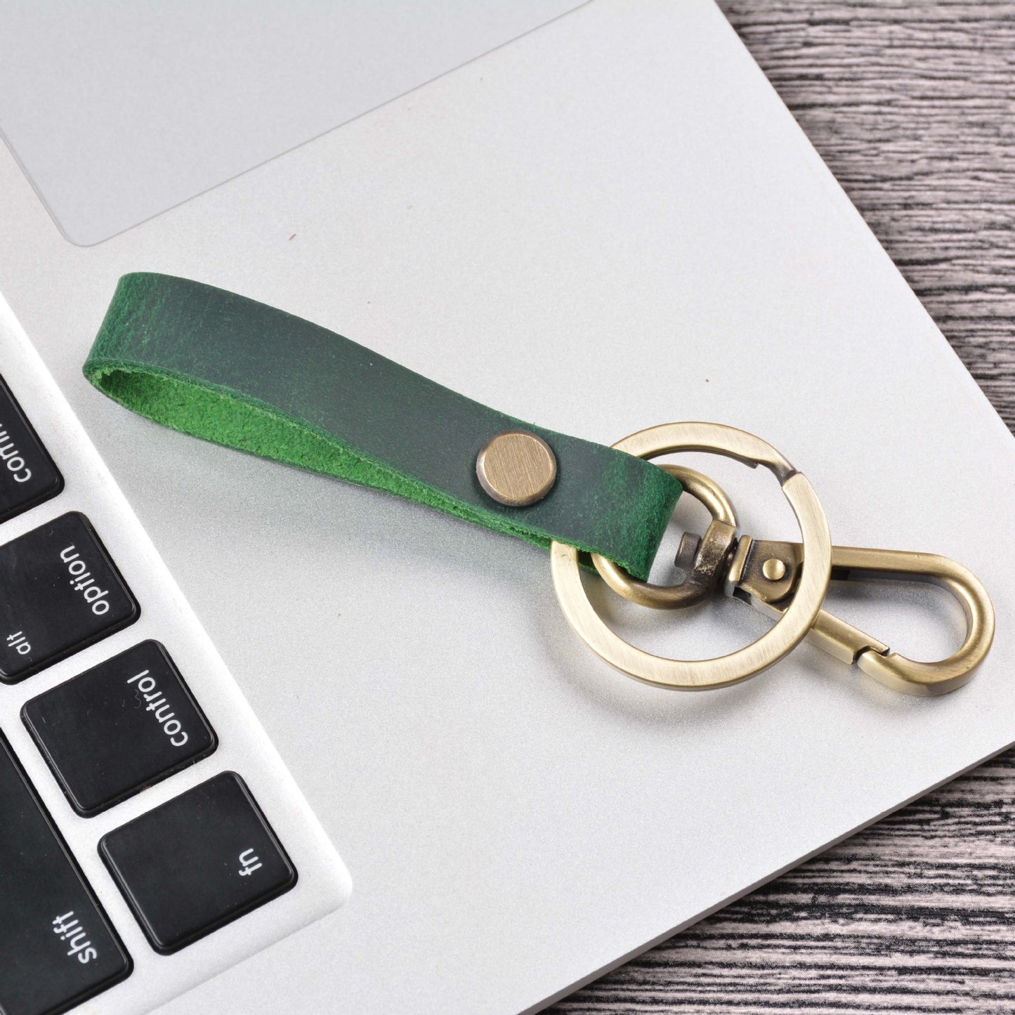 Personalized Handmade Leather Vintage Cowhide Bronze Car Keychain