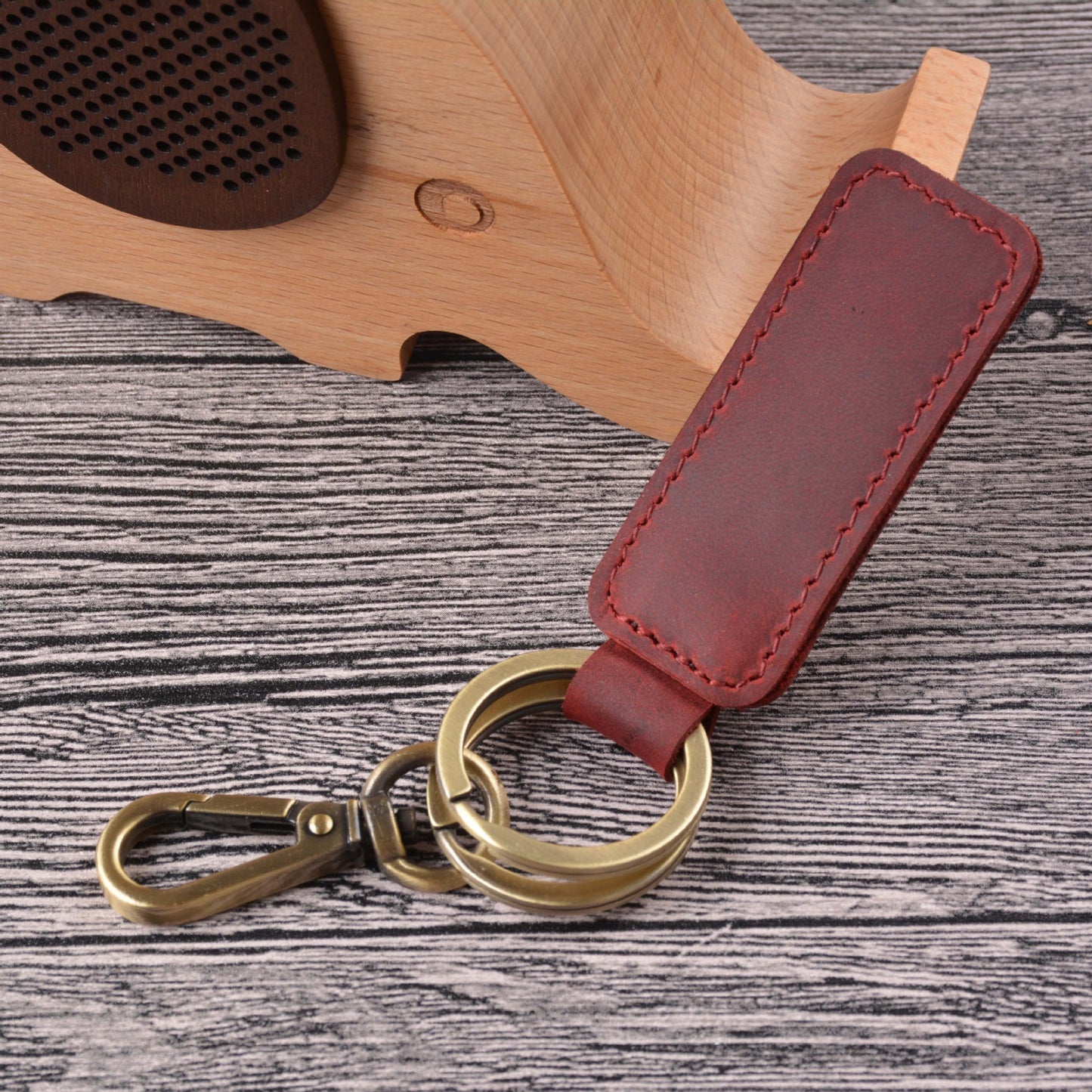 Personalized Handmade Leather Vintage Cowhide Bronze Car Keychain